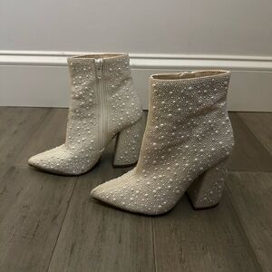Steve Madden Pearl-Embellished Cream Heeled Boots